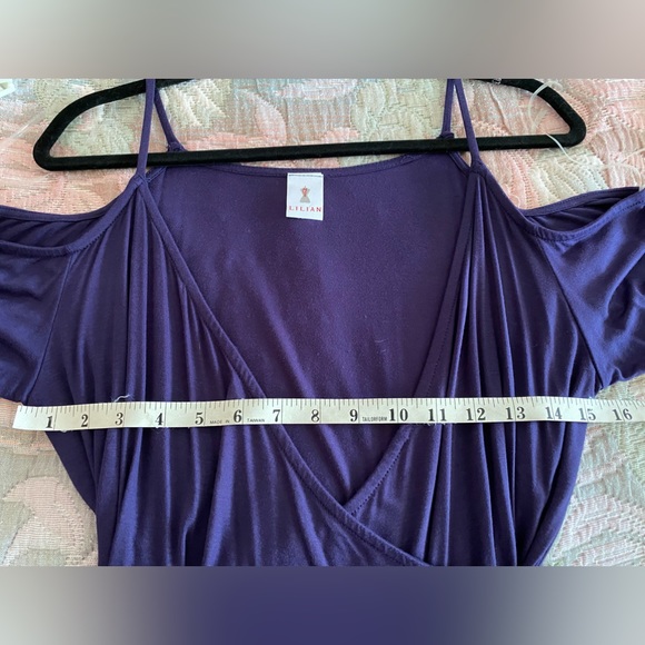 Lilian Cold Shoulder Top - Picture 8 of 12